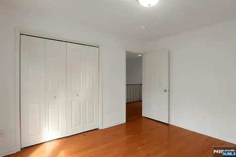20 Lakeview Drive Old Tappan NJ 07675
