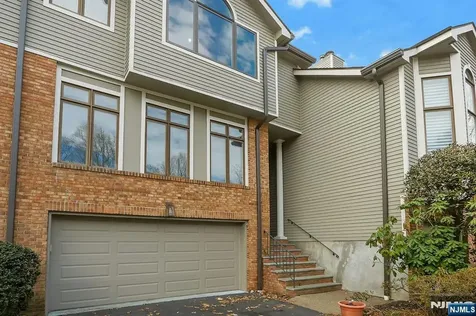 20 Lakeview Drive Old Tappan NJ 07675