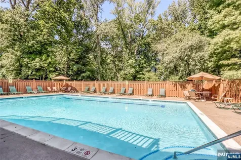 20 Lakeview Drive Old Tappan NJ 07675