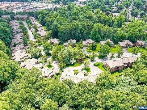 20 Lakeview Drive Old Tappan NJ 07675