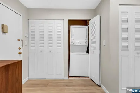 35 Riverview Court Secaucus NJ 07094