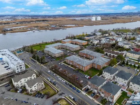 35 Riverview Court Secaucus NJ 07094