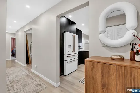 35 Riverview Court Secaucus NJ 07094
