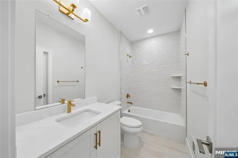 23 Muirfield Lane River Vale NJ 07675