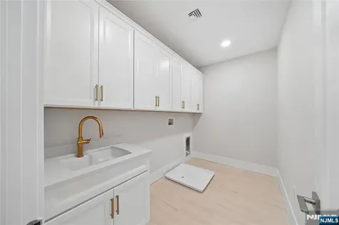 23 Muirfield Lane River Vale NJ 07675