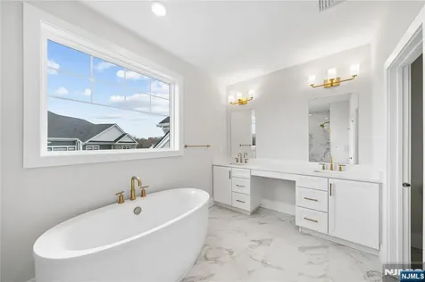 23 Muirfield Lane River Vale NJ 07675