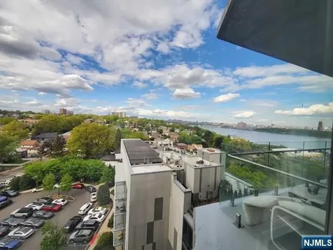 320 Adolphus Avenue Cliffside Park NJ 07010