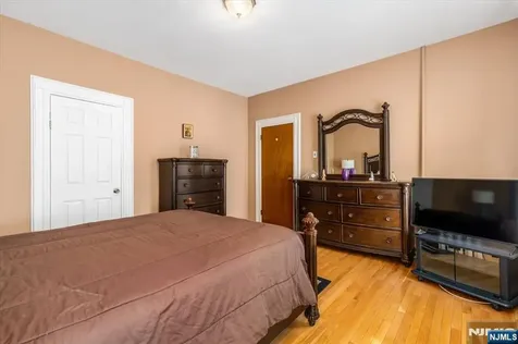 513 Hickory Street Kearny NJ 07032