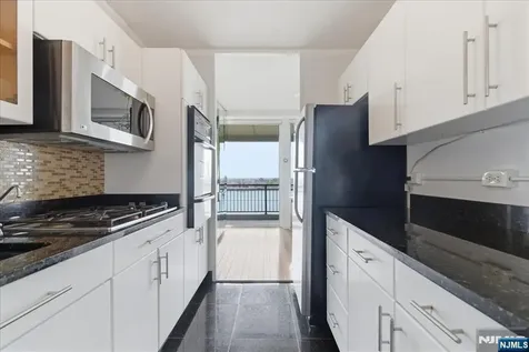 2 Horizon Road Fort Lee NJ 07024