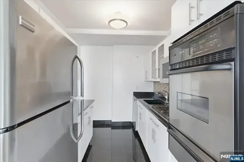 2 Horizon Road Fort Lee NJ 07024