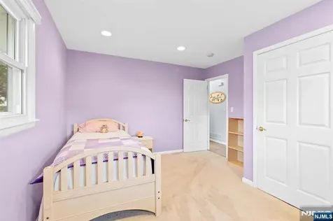 180 Rafkind Road Bloomingdale NJ 07403