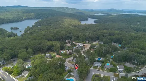 180 Rafkind Road Bloomingdale NJ 07403