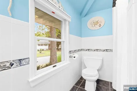 180 Rafkind Road Bloomingdale NJ 07403