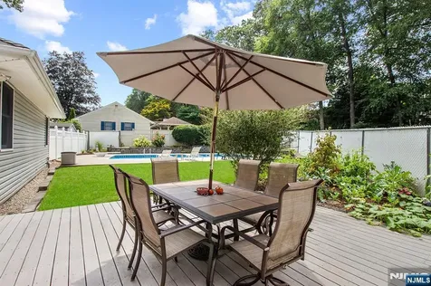 180 Rafkind Road Bloomingdale NJ 07403