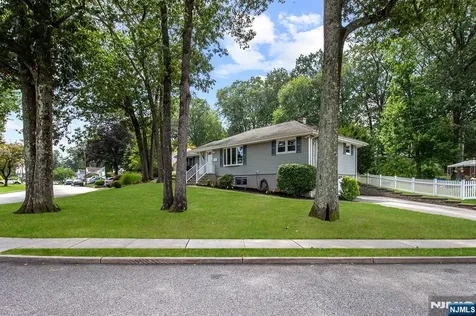 180 Rafkind Road Bloomingdale NJ 07403