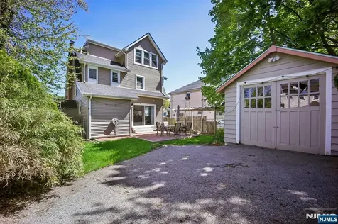 1494 Endicott Terrace Teaneck NJ 07666
