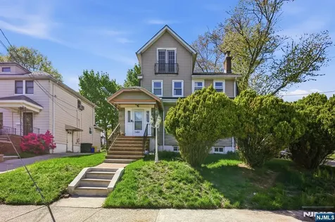1494 Endicott Terrace Teaneck NJ 07666