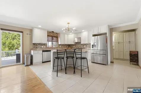 16 Arlington Boulevard North Arlington NJ 07031