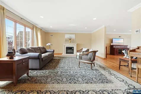 16 Arlington Boulevard North Arlington NJ 07031
