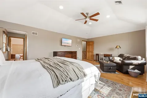 16 Arlington Boulevard North Arlington NJ 07031