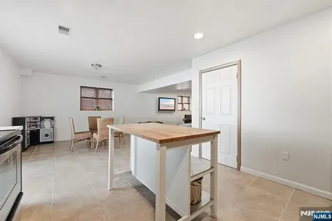 16 Arlington Boulevard North Arlington NJ 07031