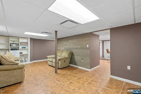 240 Ivy Kearny NJ 07032