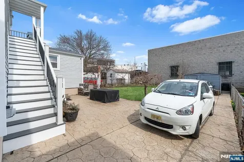 240 Ivy Kearny NJ 07032