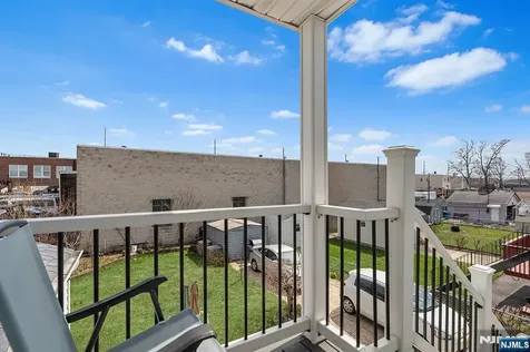 240 Ivy Kearny NJ 07032