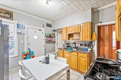 183 Walnut Street Paterson NJ 07522