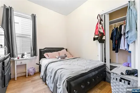 183 Walnut Street Paterson NJ 07522