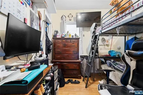 183 Walnut Street Paterson NJ 07522