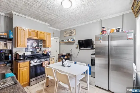 183 Walnut Street Paterson NJ 07522