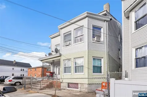 183 Walnut Street Paterson NJ 07522