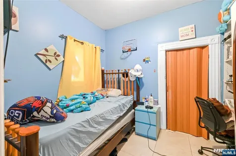 183 Walnut Street Paterson NJ 07522