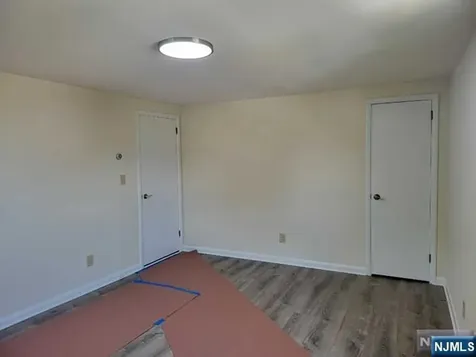 404 9th Street Palisades Park NJ 07650