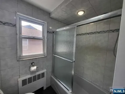 404 9th Street Palisades Park NJ 07650