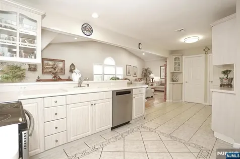 655 Ridgewood Road Twp Of Washington NJ 07676