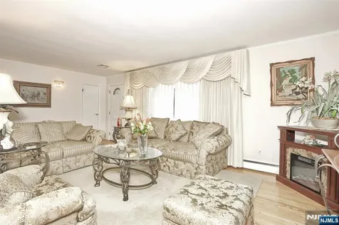 655 Ridgewood Road Twp Of Washington NJ 07676
