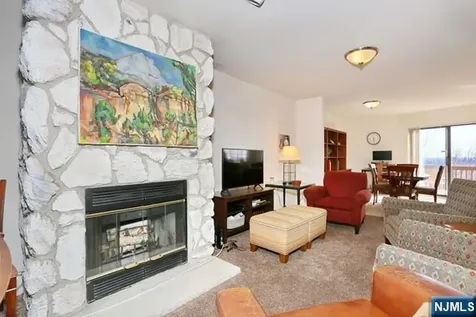 16 Alana Drive Hawthorne NJ 07506
