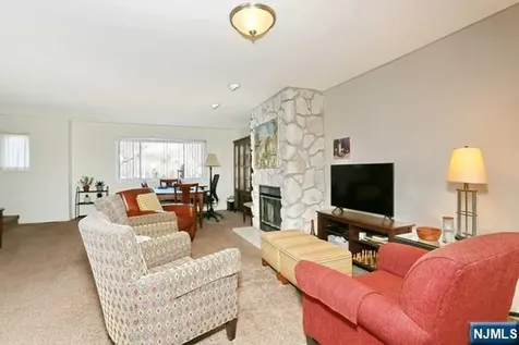 16 Alana Drive Hawthorne NJ 07506