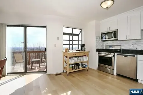 16 Alana Drive Hawthorne NJ 07506