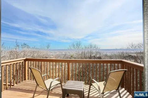 16 Alana Drive Hawthorne NJ 07506