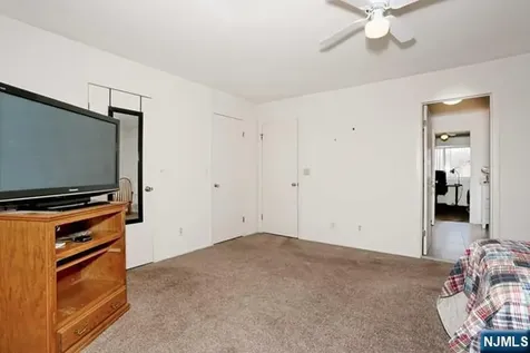 16 Alana Drive Hawthorne NJ 07506