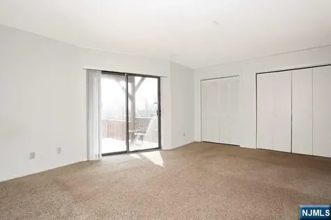 16 Alana Drive Hawthorne NJ 07506