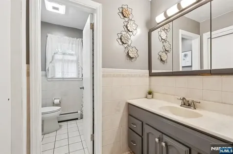 123 Midwood Road Paramus NJ 07652