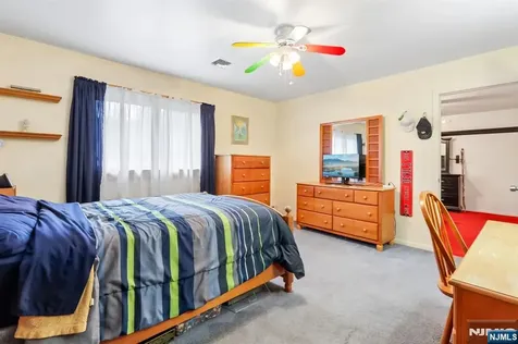 123 Midwood Road Paramus NJ 07652