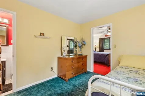 123 Midwood Road Paramus NJ 07652