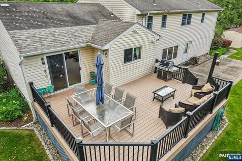 123 Midwood Road Paramus NJ 07652