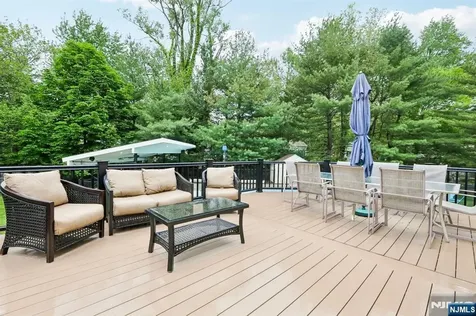123 Midwood Road Paramus NJ 07652