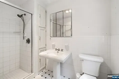 49 Clover Lane Upper Saddle River NJ 07458